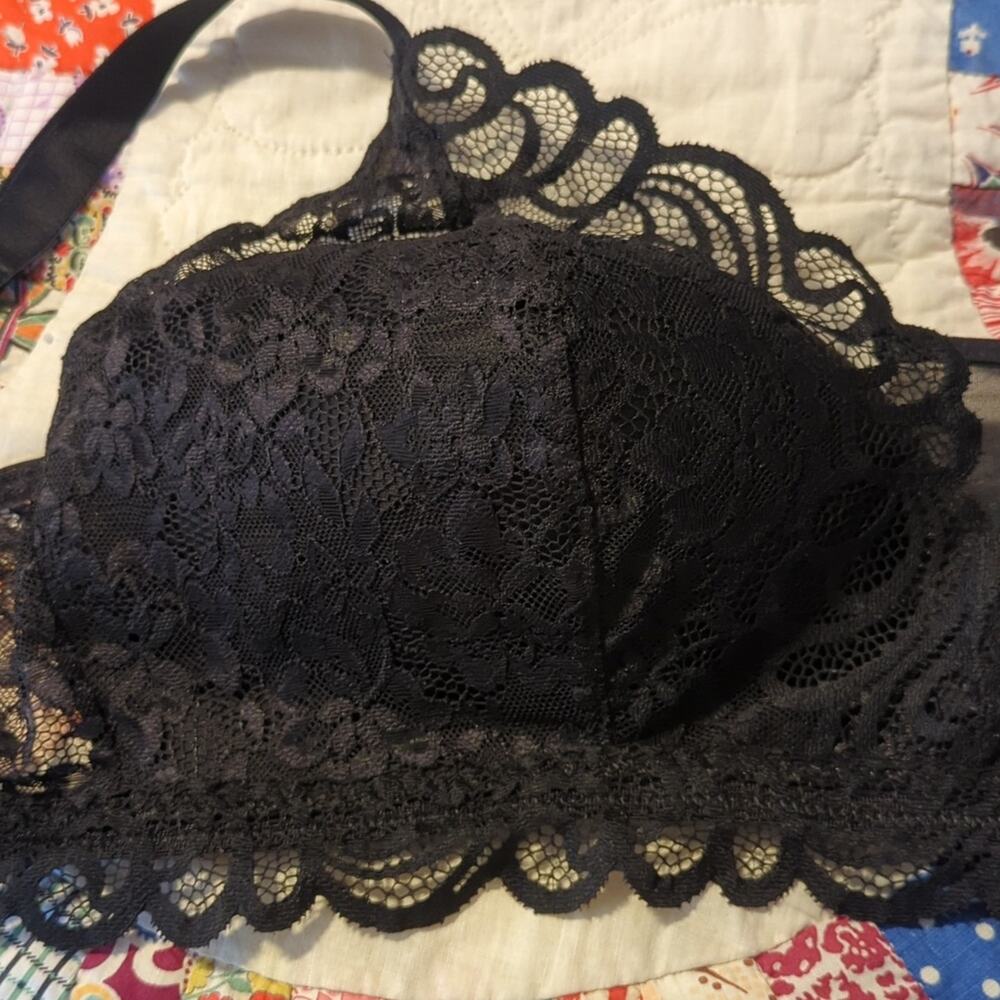Bali Black Lace Convertible Back No Wire Padded Bra Women's Sz XL - Picture 3 of 9